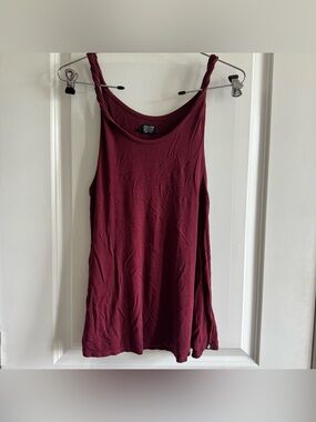 Volcom | Maroon Scoop Neck Twist Straps Tank Size Small